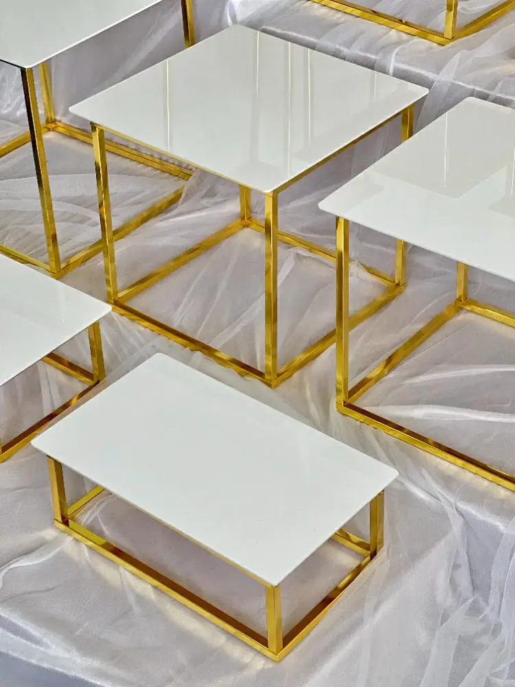 12-20 PCS Luxury Gold Frame Wh - Display Risers Set recension och pris