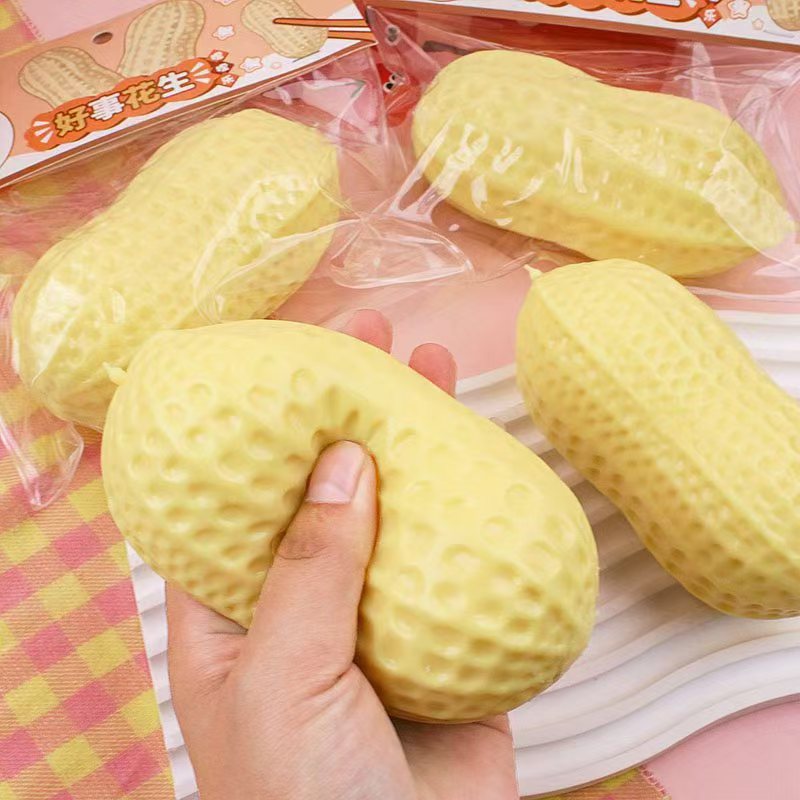 In Stock Peanut Stress Ball Cr - Vinyl Figure Blank recension och pris